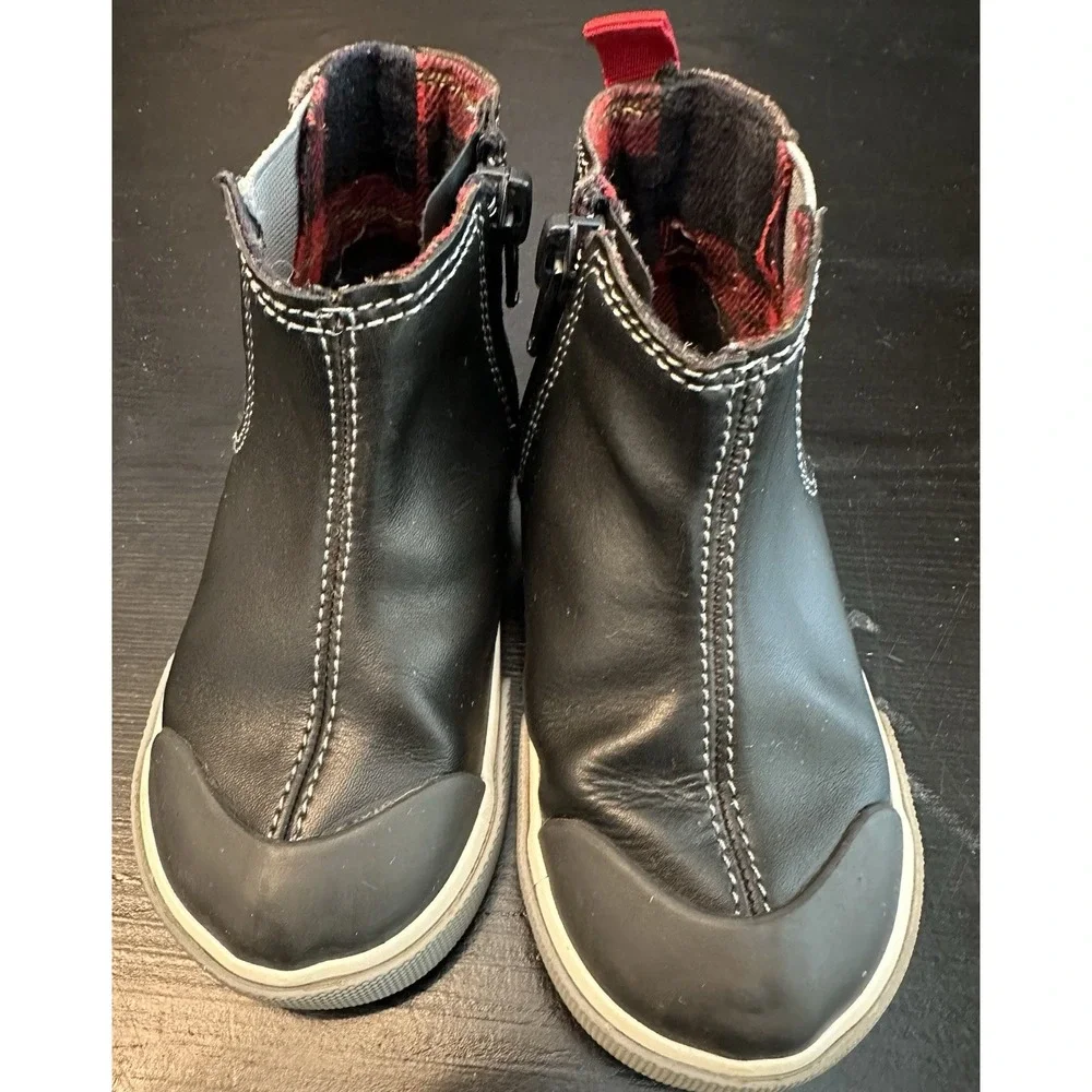 See Kai Run Boy Chelsea Boots Size 7